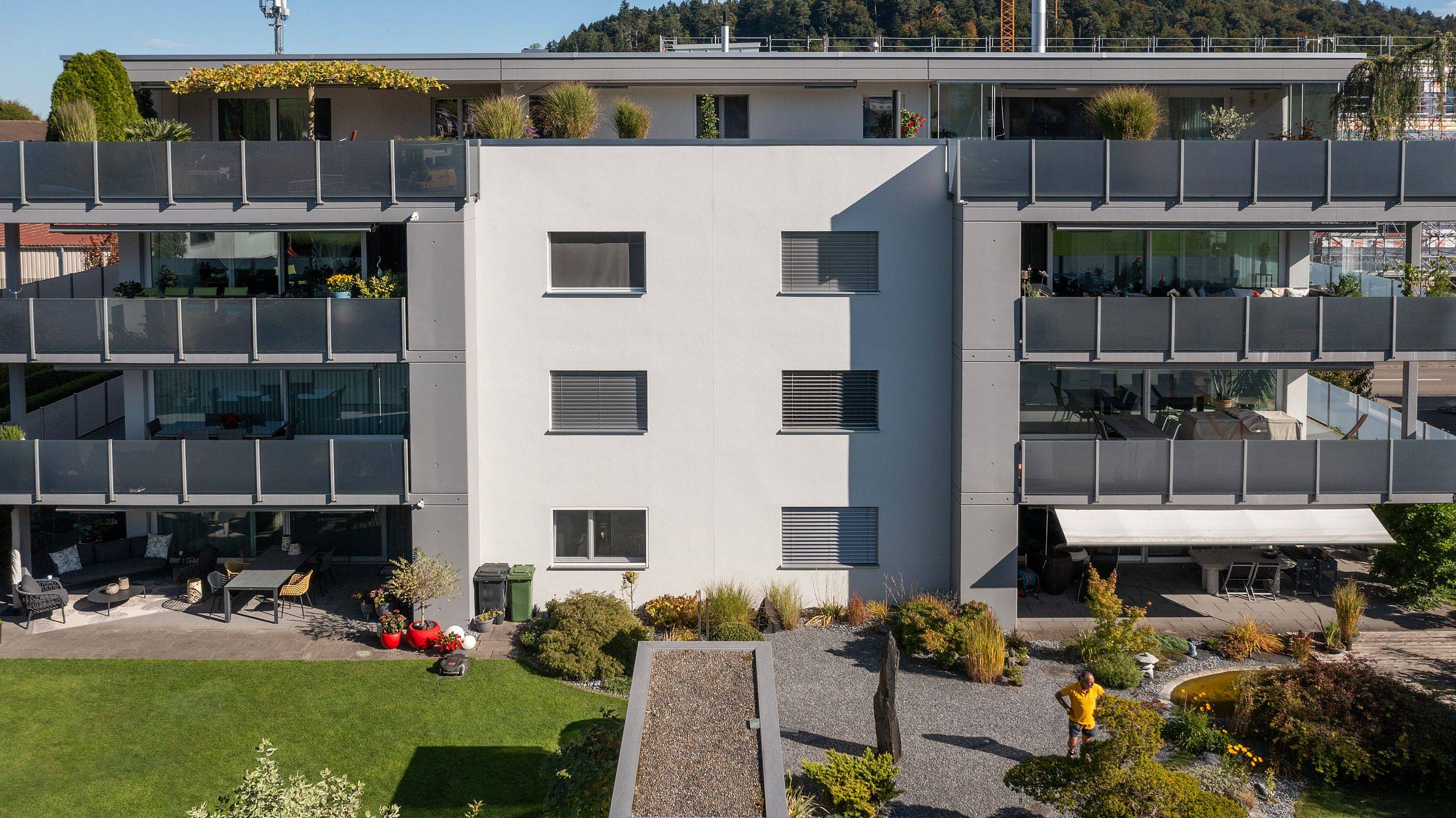 Attraktive Erdgeschosswohnung mit grossem Garten (ca. 300 m2)