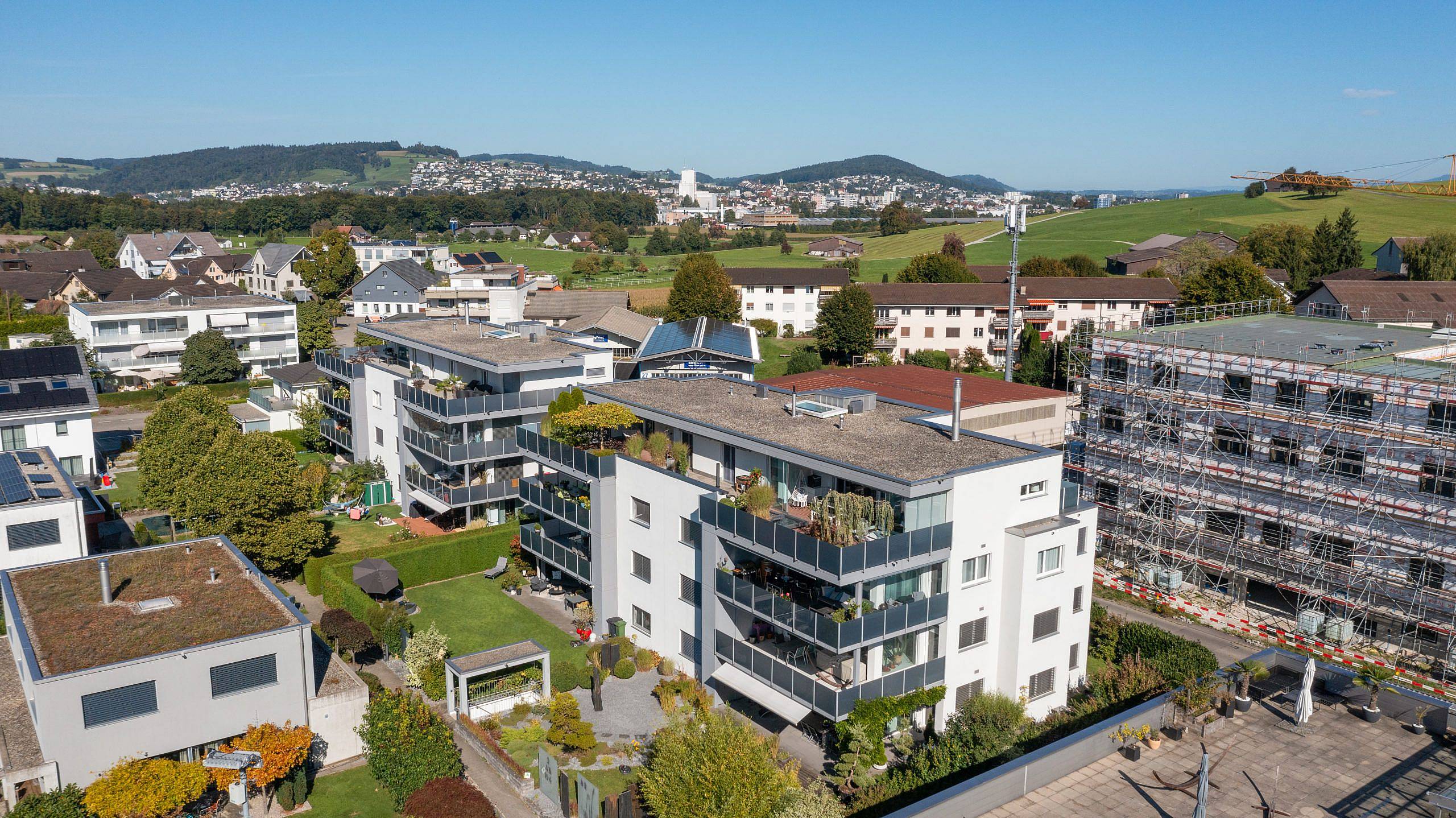 Attraktive Erdgeschosswohnung mit grossem Garten (ca. 300 m2)