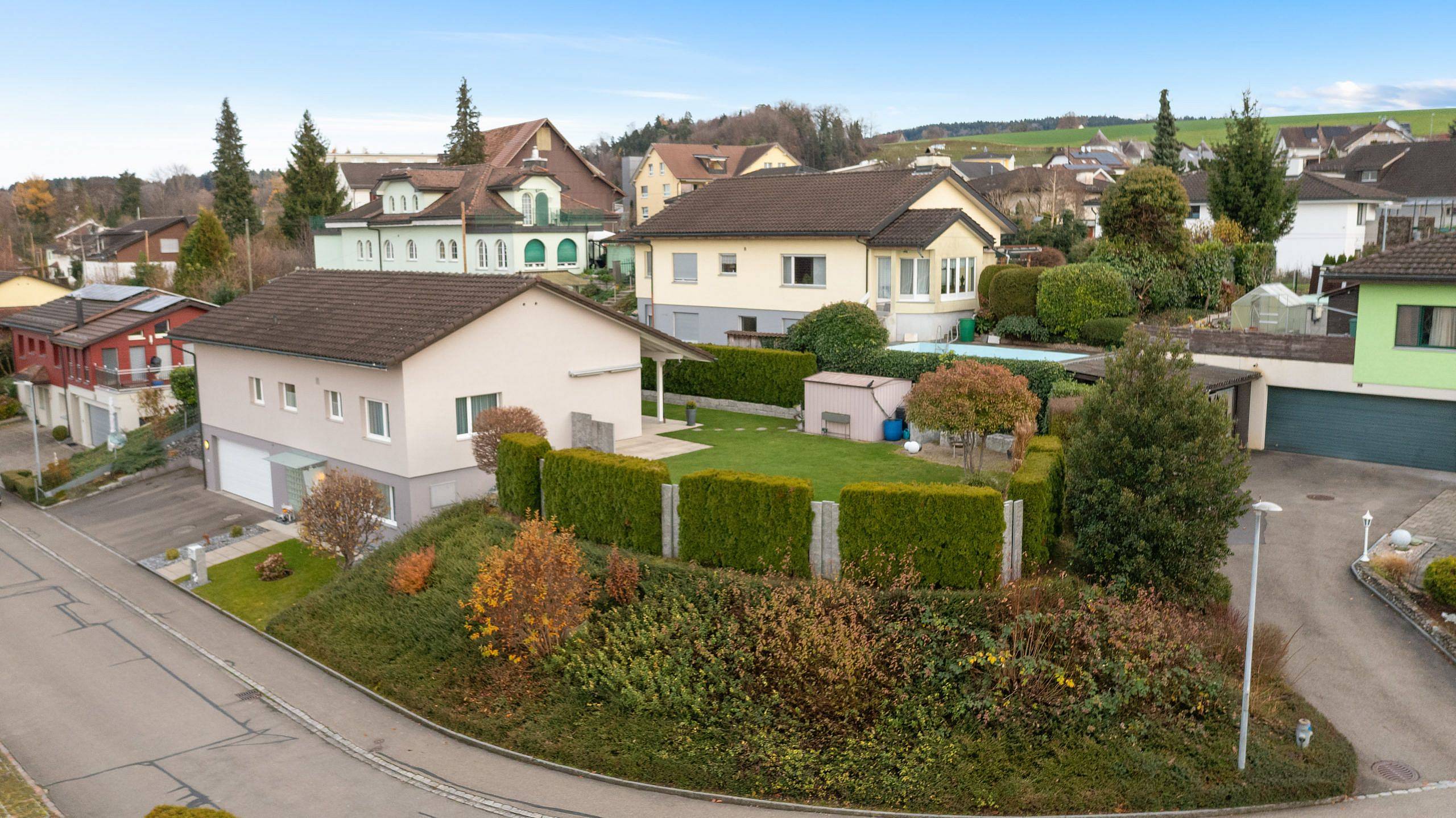 Freistehendes Einfamilienhaus mit grosszügigem Umschwung
