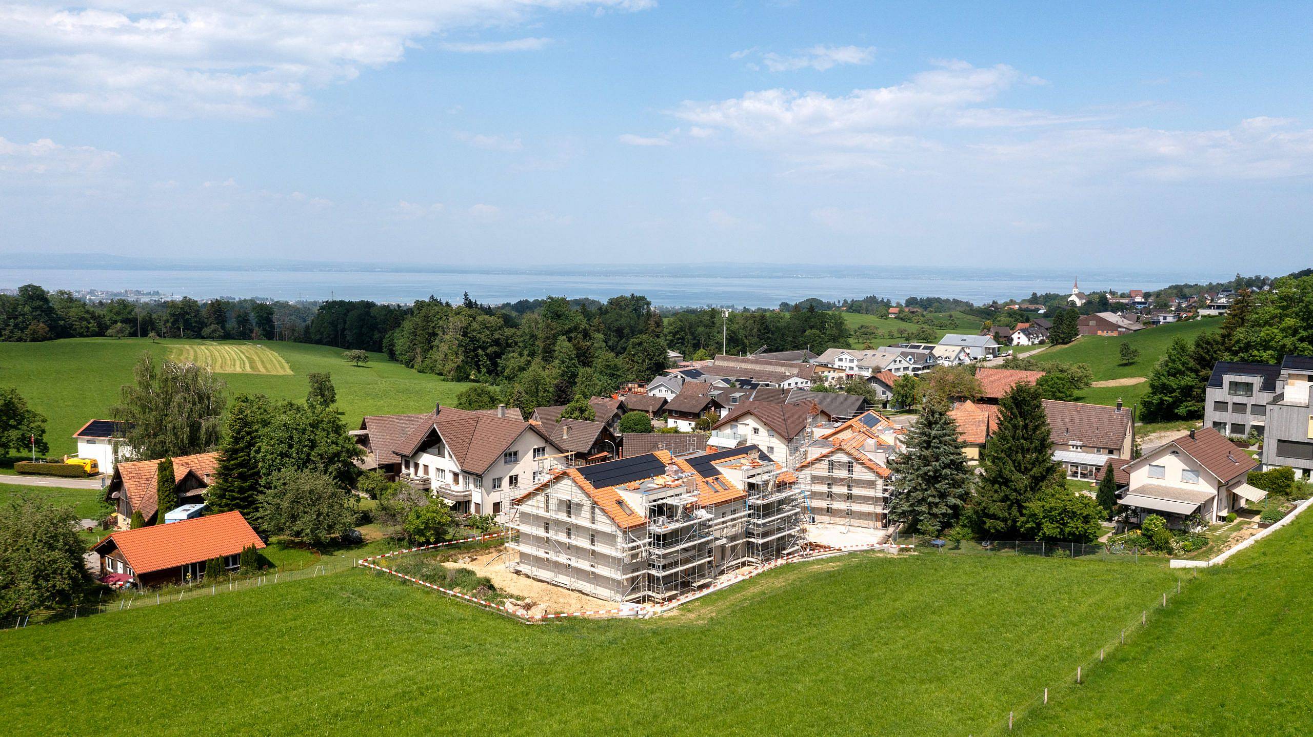 Exklusiver Erstbezug mit Seesicht