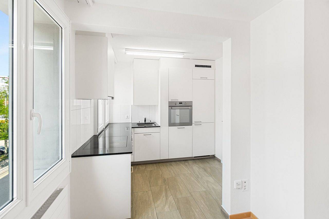 Schöne 4-Zimmer Wohnung mit grossem Balkon