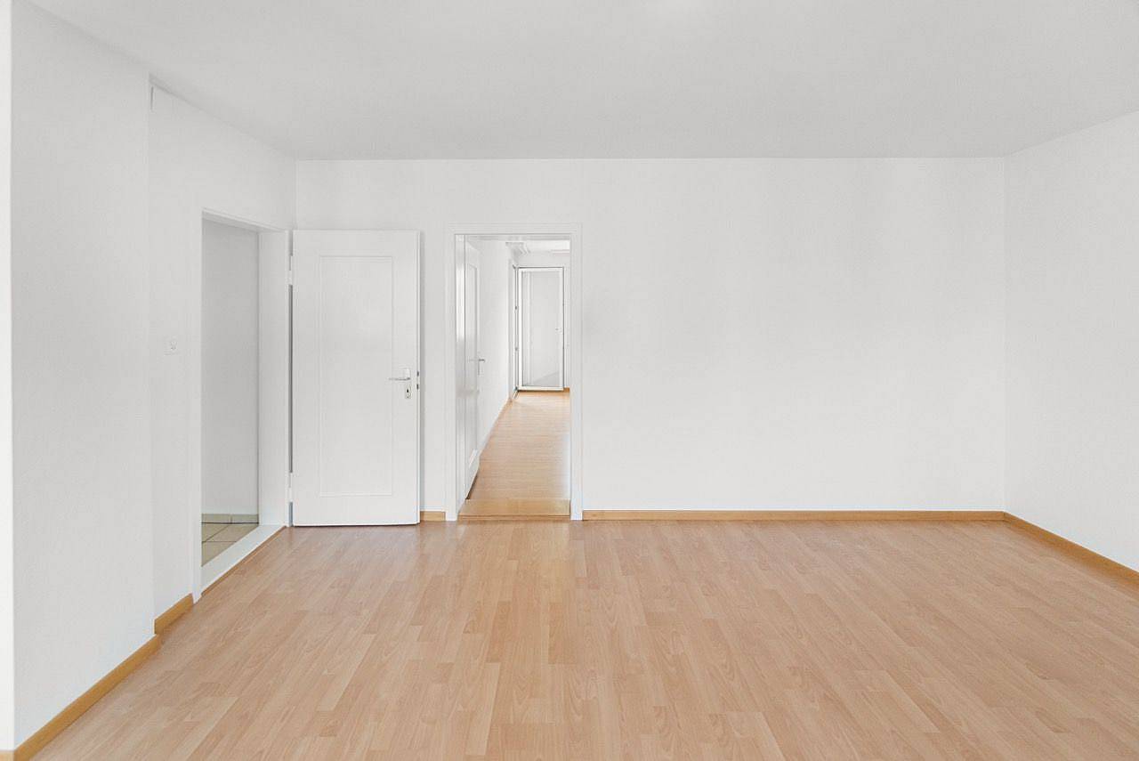 Schöne 4-Zimmer Wohnung mit grossem Balkon