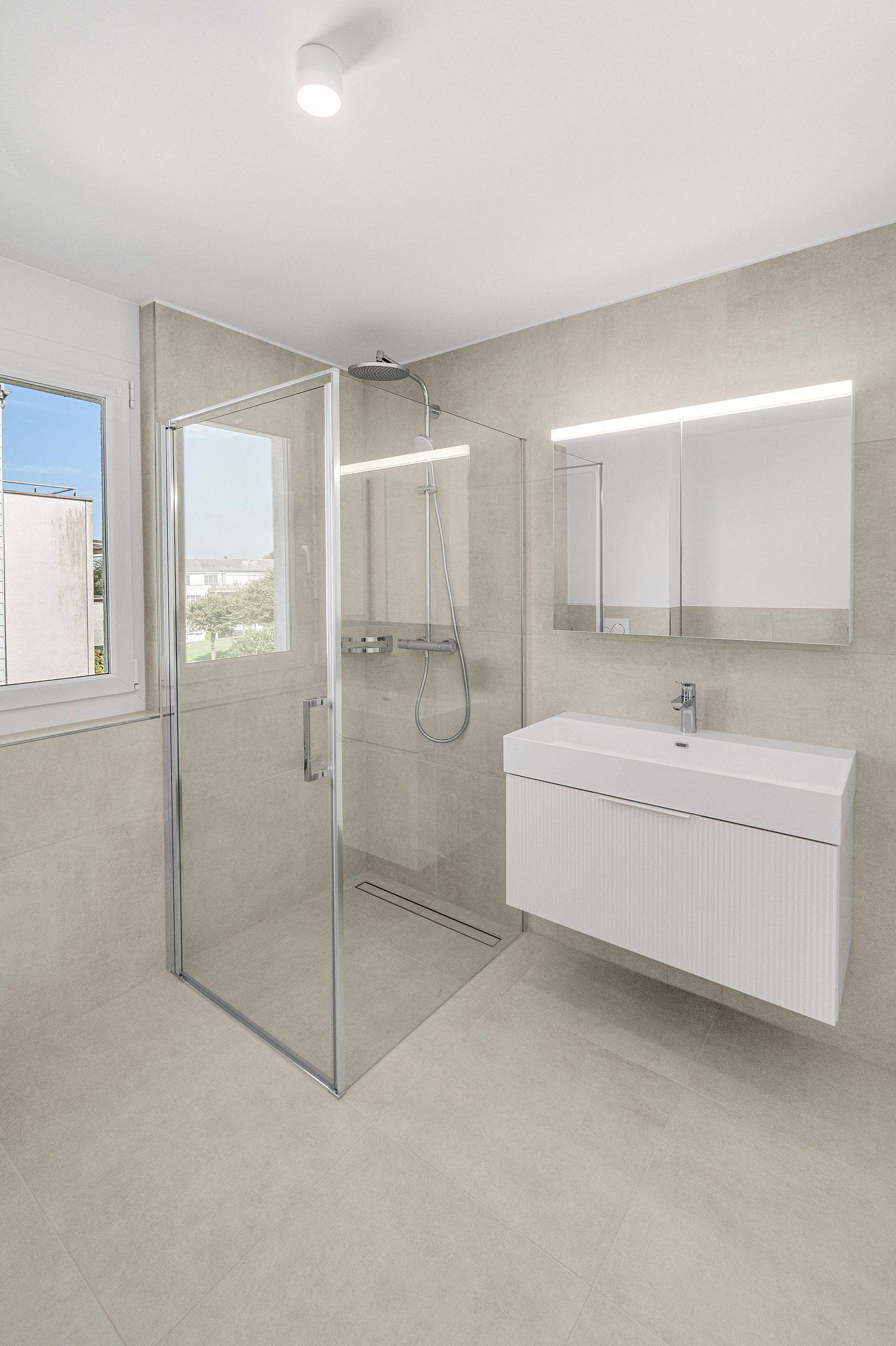 Komplett renovierte Wohnung - Modern und Zentral