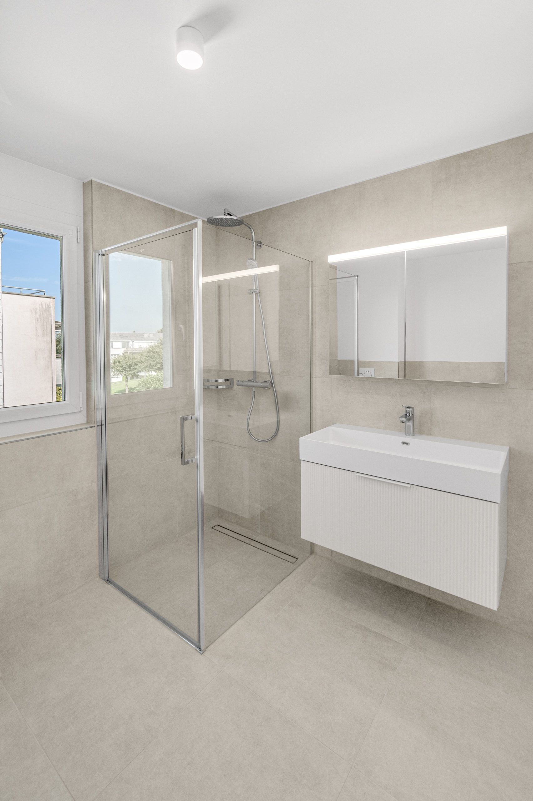 Komplett renovierte Wohnung - Modern und Zentral