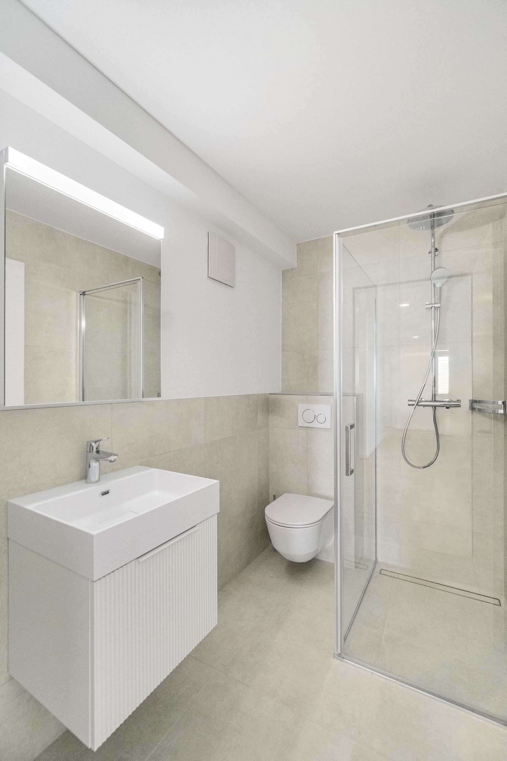 Komplett renovierte Wohnung - Modern und Zentral