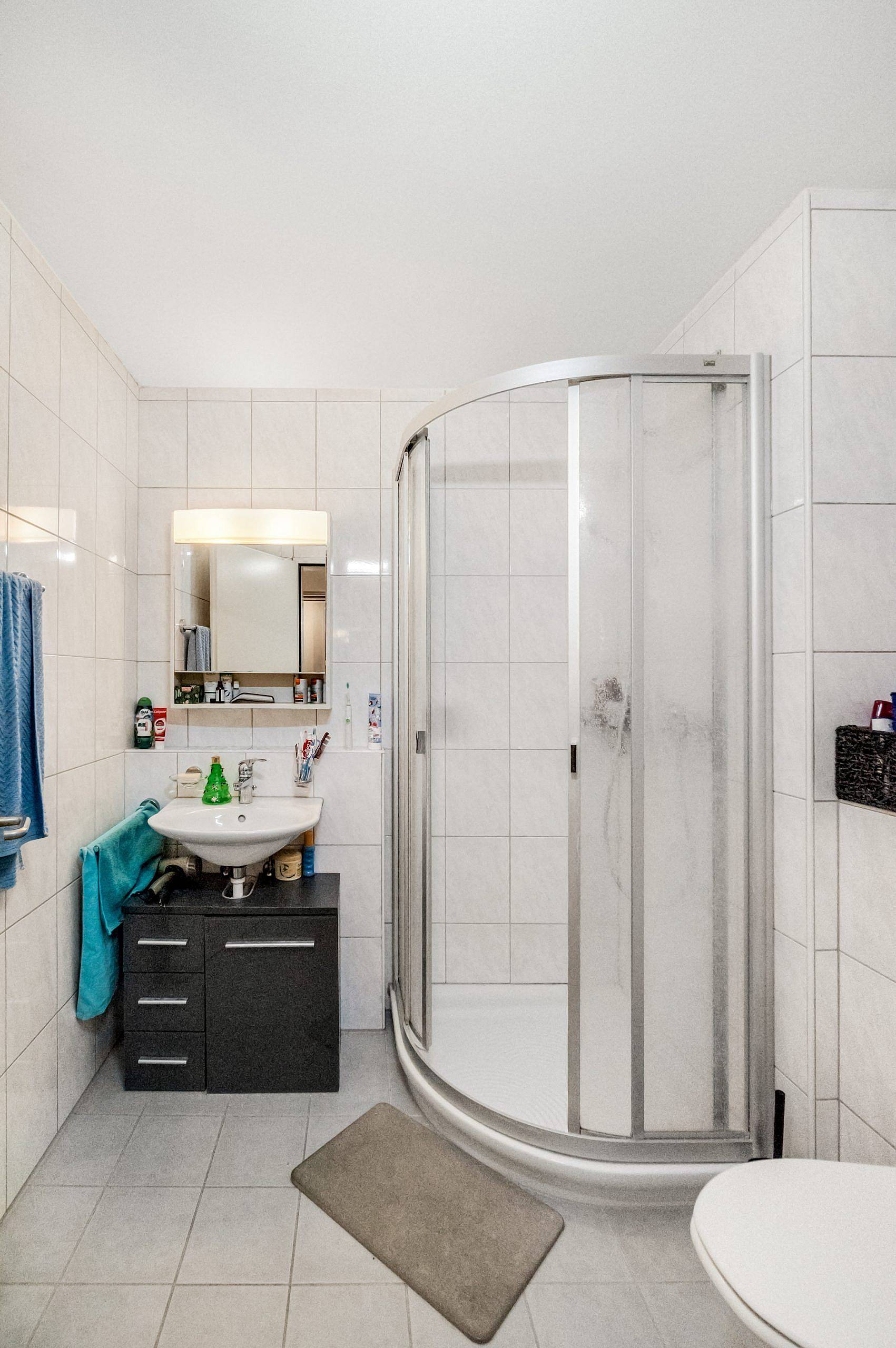 Attraktive 4.5-Zimmer-Erdgeschosswohnung mit Garten und Wintergarten