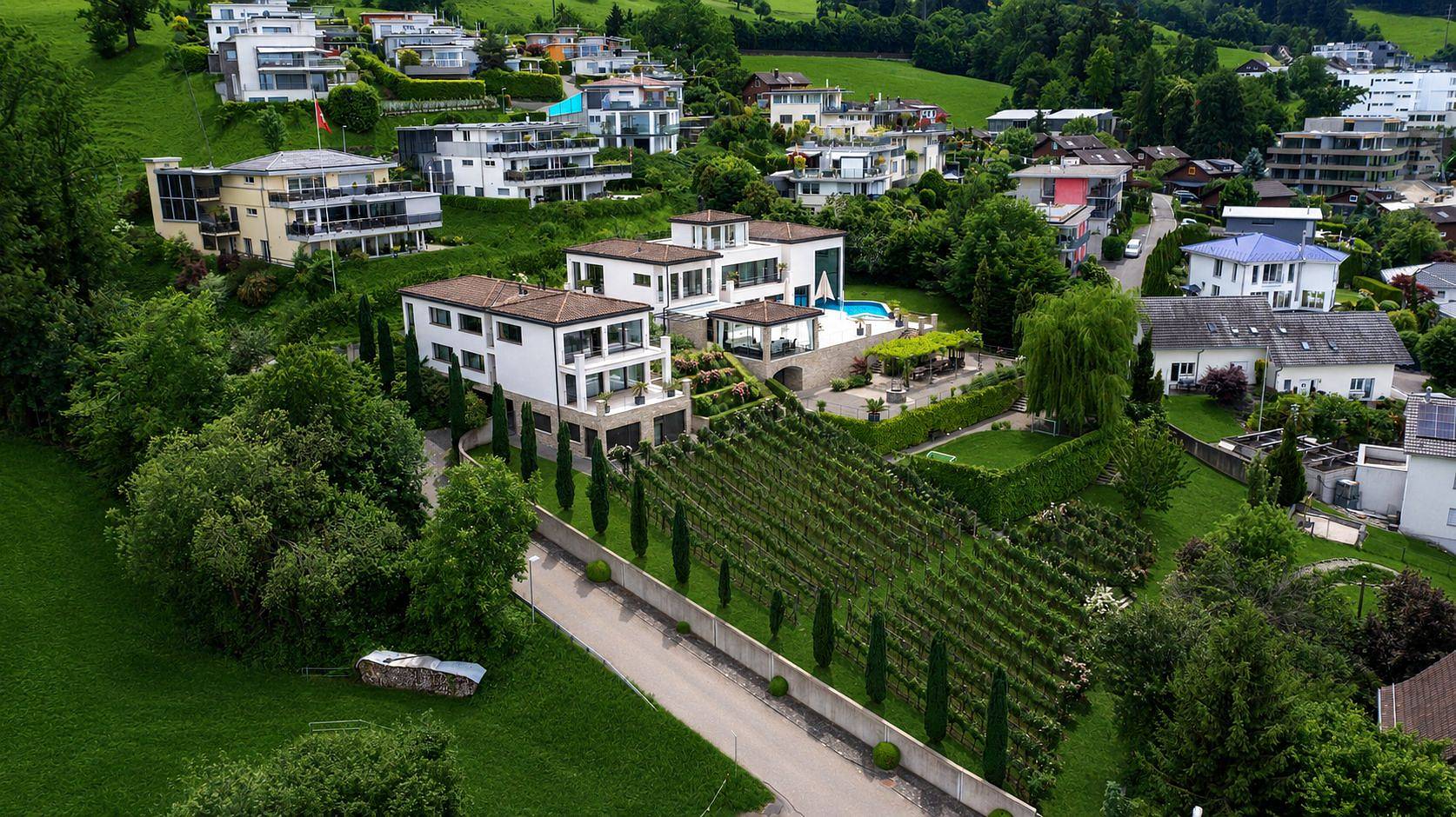 Privatresidenz mit privilegierter Panoramalage über dem Bodensee