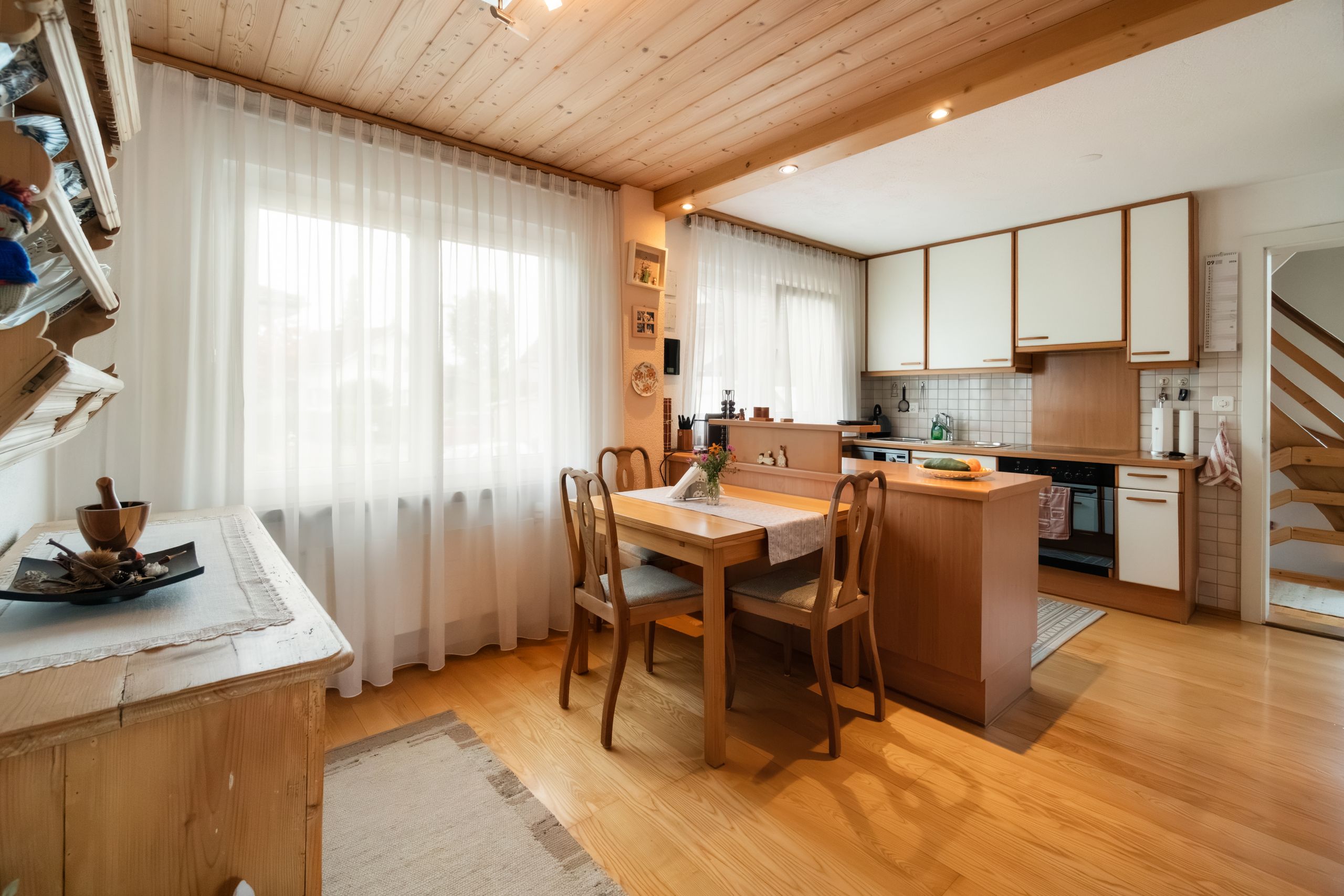 Freistehendes Einfamilienhaus mit gepflegtem Garten und Entwicklungspotenzial